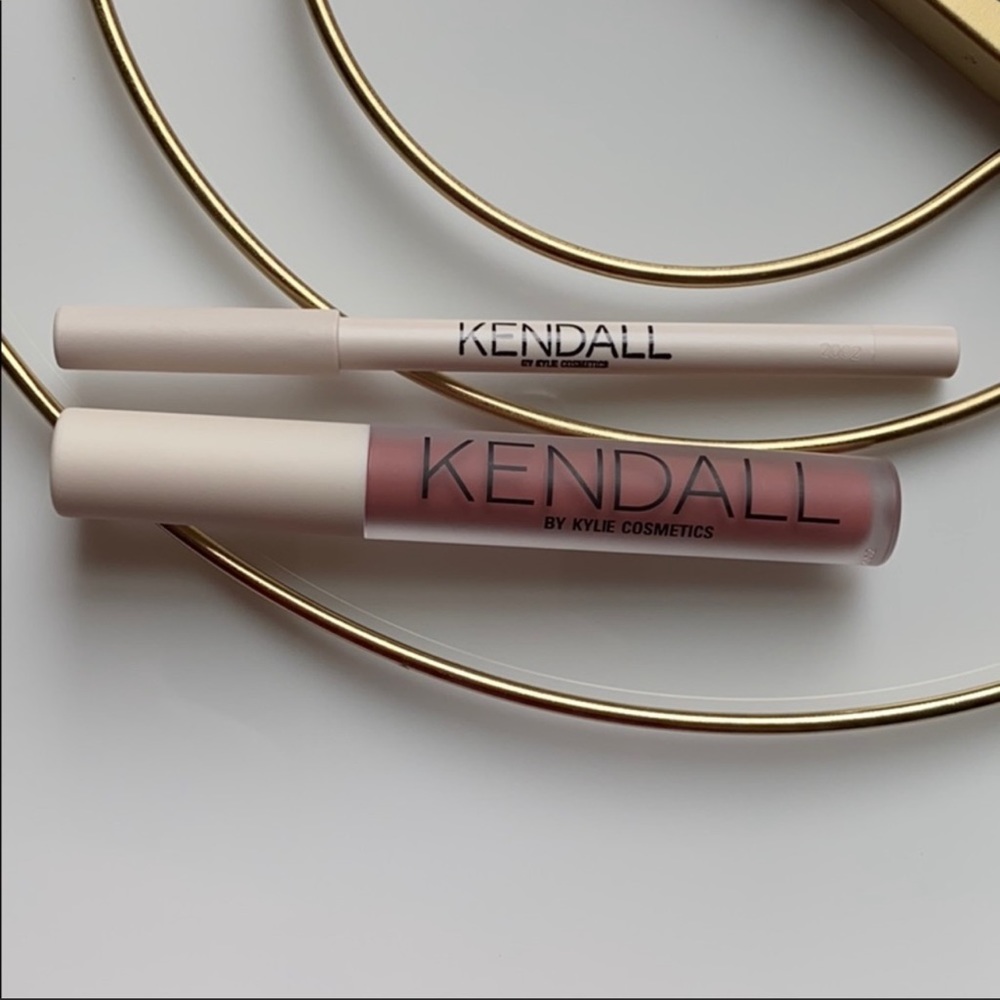 Kendall and Kylie Lip Blush Kit- Sister Sister